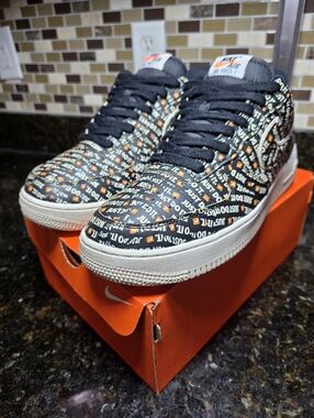 Nike Air Force 1 Low RARE / LV8 'Just Do It' / Mens Size 11.5 / GREAT CONDITION!